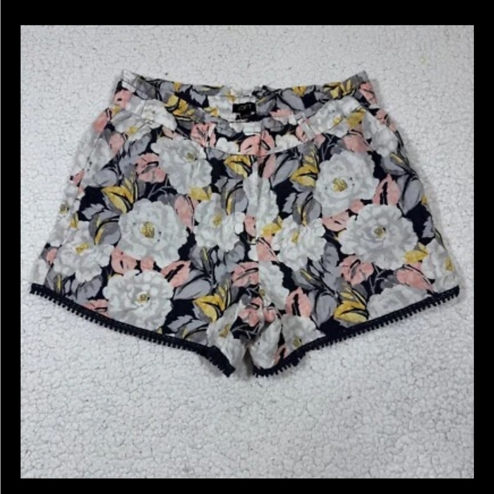 LOFT Linen Blend Floral Paperbag Shorts Women's Small Pom Trim Elastic Waist